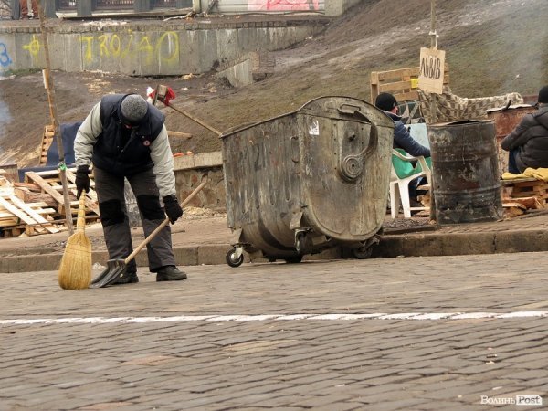 Майдан буденний. НОТАТКИ ОЧЕВИДЦЯ. ФОТО