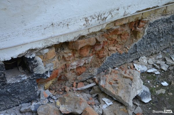У будинку на вулиці Верещягіна, 8 розвалюється фундамент