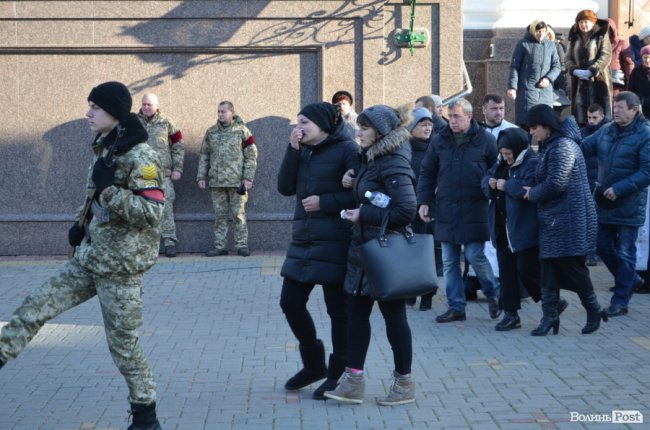 Загинув у день народження: Луцьк попрощався з воїном Віктором Лахаєм. ФОТОРЕПОРТАЖ