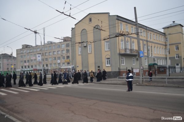 У Луцьку вшанували пам'ять жертв голодоморів. ФОТО