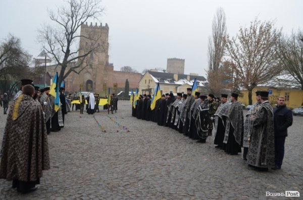 У Луцьку вшанували пам'ять жертв голодоморів. ФОТО