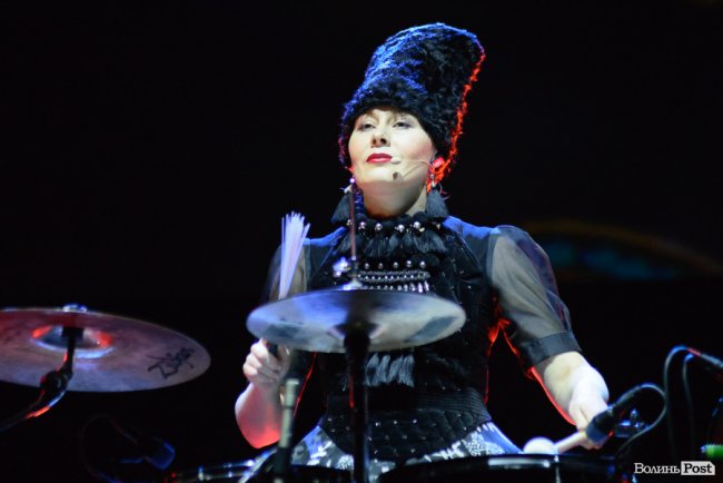 Гурт «ДахаБраха» влаштував видовищне шоу у Луцьку. ФОТОРЕПОРТАЖ 