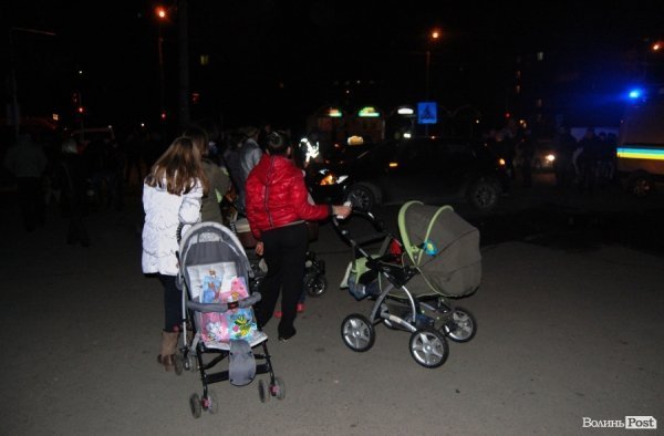 Ніж до горла: у Луцьку чоловік зі зброєю викрав таксі і влаштував аварію. ФОТО