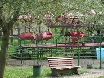 Сказали, чи безпечні атракціони в центральному парку Луцька