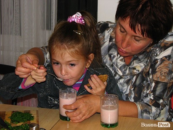 Як луцькі мами вчилися готувати йогурт. ФОТО