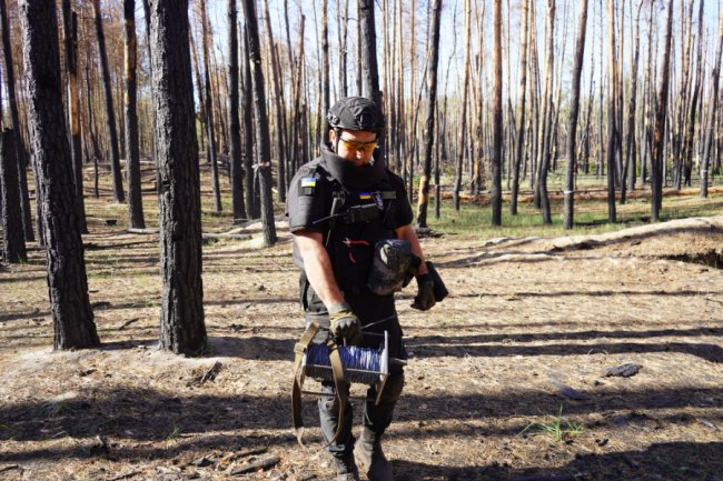 На Донеччині розміновують територію два відділення волинян