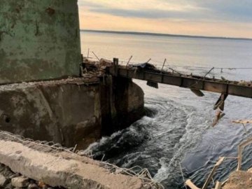 У Кривому Розі всю ніч боролися з наслідками ракетного удару по дамбі: рівень води падає, – Резніченко