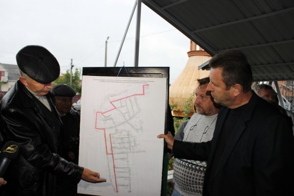 Мер Луцька зустрівся з мешканцями «бунтівного» масиву