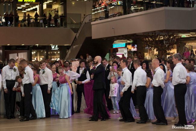 Свято з душею: у Луцьку відбувся «Осінній бал». ФОТО