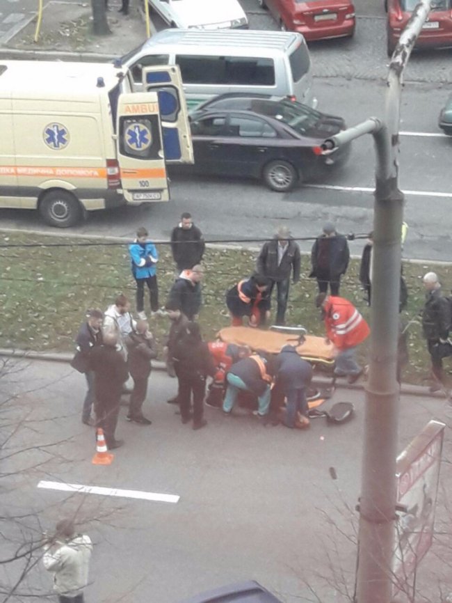 У Запоріжжі авто збило двох дітей біля переходу