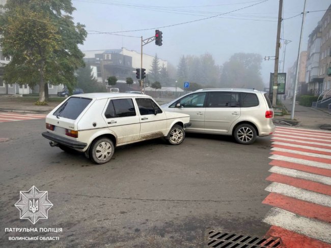 П’яний волинянин без водійських прав сів за кермо і скоїв аварію
