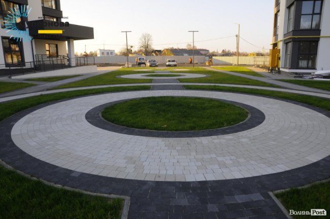 Звіт з будівництва ЖК «Супернова»: у четвертому будинку встановлюють вікна*