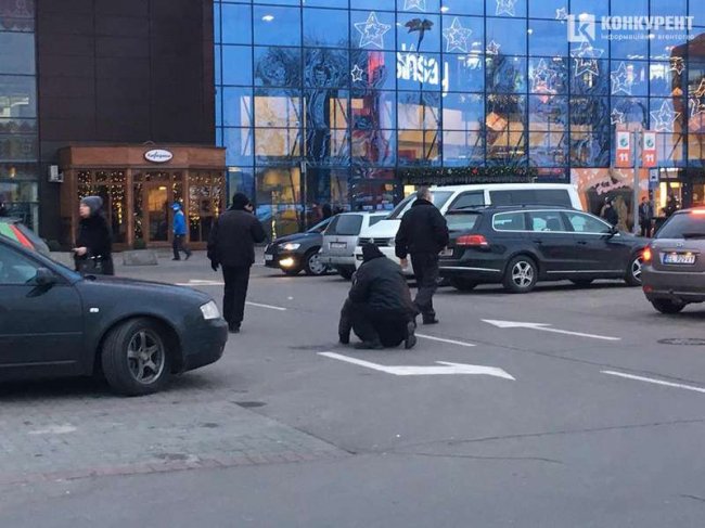 Надав першу медичну допомогу: охоронець «ПортCity» врятував чоловіка, якому стало погано. ФОТО