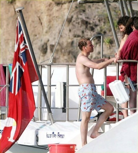 Пляжна мода від «сильних світу цього». ФОТО