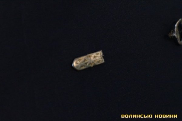 Показали срібний скарб, знайдений під Луцьком. ФОТО