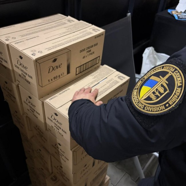 Запас на 180 років: поляк хотів ввезти в Україну через «Устилуг» понад 4 тисяч пачок мила