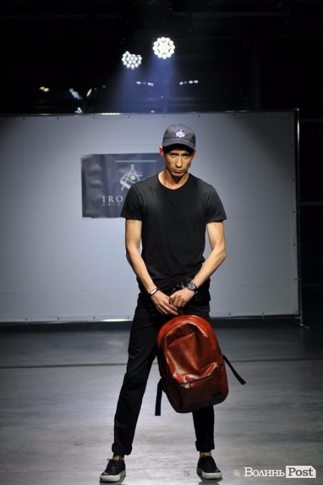 Свято краси і моди: як мийку в Луцьку перетворили на модний подіум