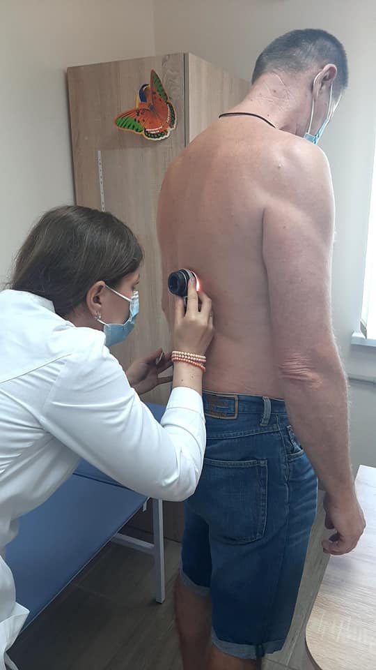 У місті на Волині під час безкоштовної перевірки у двох людей виявили рак шкіри 