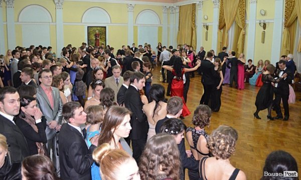 Університетський бал у Луцьку. ФОТО