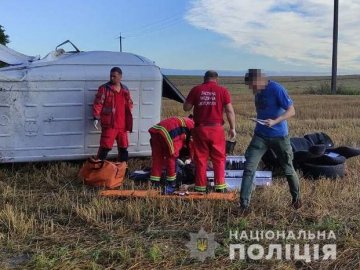 Автотроща з потерпілими на Волині: водій, ймовірно, заснув за кермом