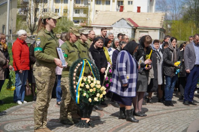 На Волині попрощалися із Героєм Юрієм Ролюком. ФОТО