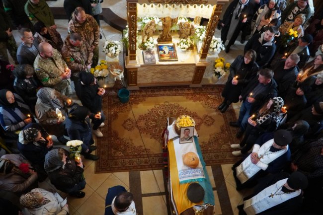 На Волині попрощалися із Героєм Юрієм Ролюком. ФОТО