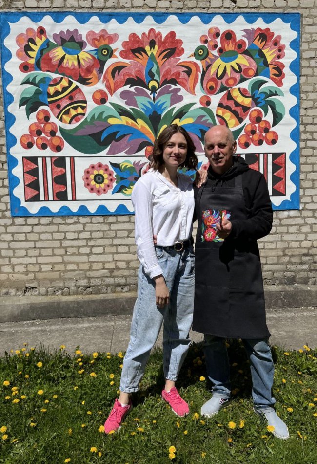 На фартухах оживає забутий розпис: лучанка створила бренд домашнього текстилю Maliovka