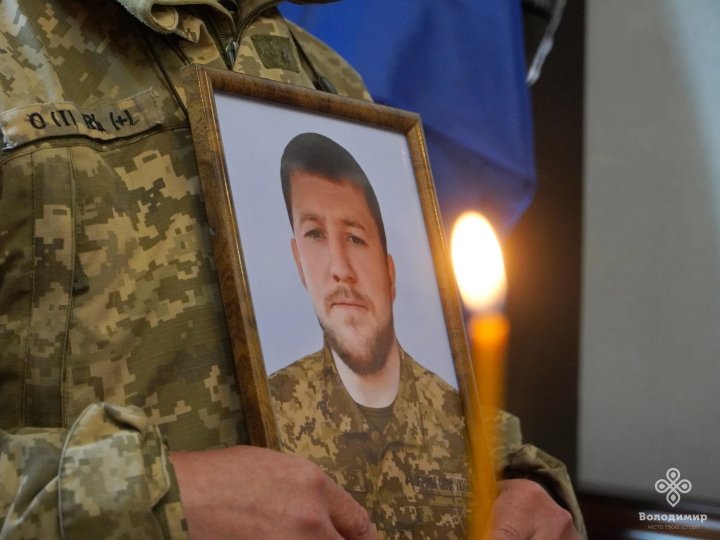 На Волині поховали 31-річного Героя Віталія Кузмяка