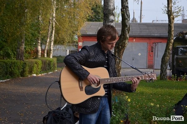 Для волинських бійців організували концерт. ФОТО