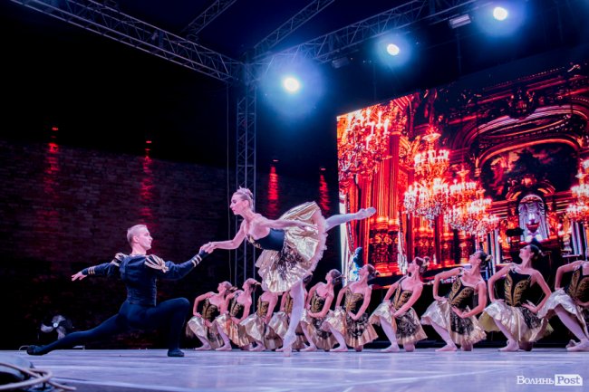 Танці під дощем та ангели на мурах: чим дивувала гостей «Ніч у Луцькому замку». ФОТО