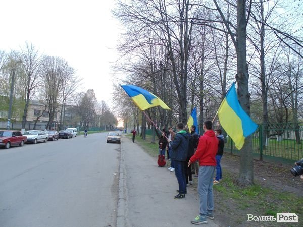 Гімн України та «Путін х**ло»: флешмоб у луцькому гуртожитку. ФОТО. ВІДЕО