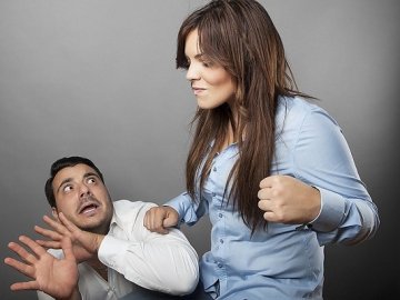 Судили волинянку, яка побила свого чоловіка