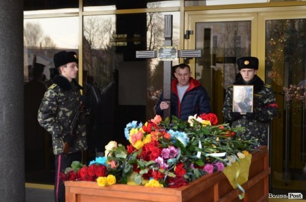 У Луцьку прощалися з бійцем 51-ої бригади. ФОТО. ВІДЕО