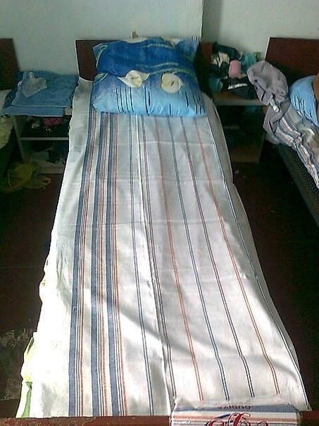 Скандальний відпочинок-2: діти з Волині знову «відпочивають» в «бомжатнику». ФОТО