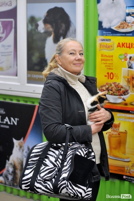 Завокзальний ринок. БУДНІ МІСТА