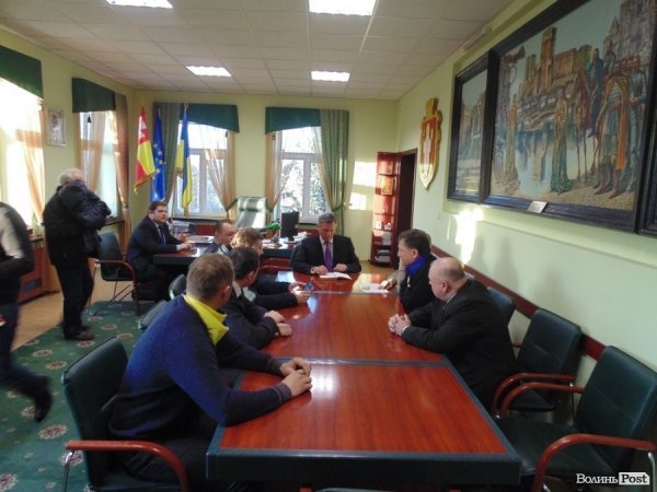 Луцький Майдан просить мера допомогти легалізувати Самооборону