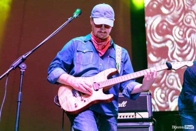 «Шухер, граждане! На сцене психопат!»: яким був концерт гурту «Ляпіс 98» у Луцьку: ФОТОРЕПОРТАЖ