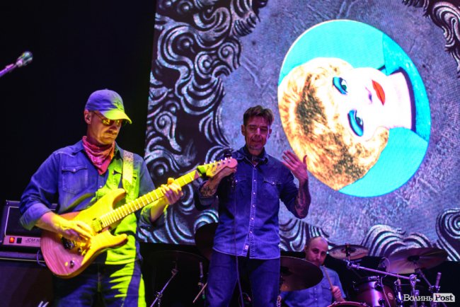 «Шухер, граждане! На сцене психопат!»: яким був концерт гурту «Ляпіс 98» у Луцьку: ФОТОРЕПОРТАЖ