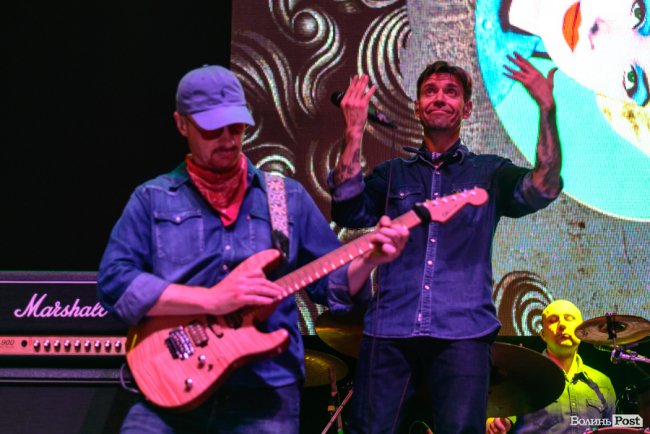 «Шухер, граждане! На сцене психопат!»: яким був концерт гурту «Ляпіс 98» у Луцьку: ФОТОРЕПОРТАЖ