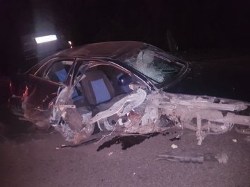 Легковик на швидкості врізався у бетонну плиту: деталі автотрощі у Нововолинську