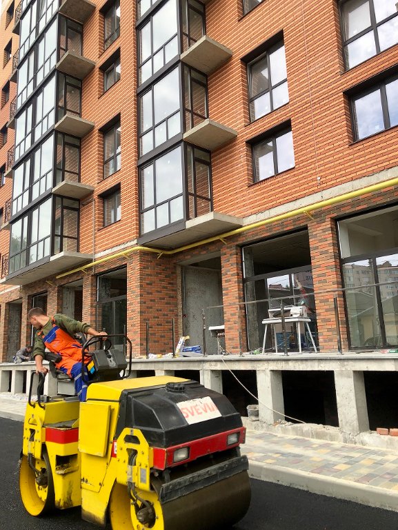 Бізнес  – у серці міста: чому варто обрати «Яровицю» під комерцію*