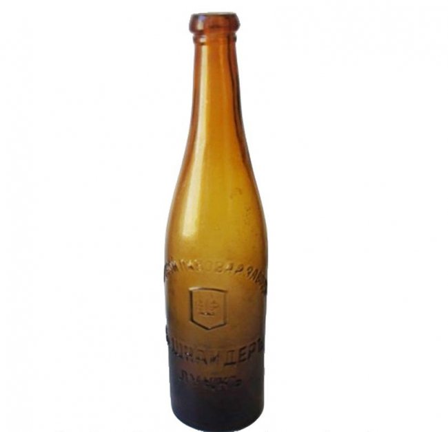 Пляшки Шнайдерів, 0,6 л, 1916 рік.