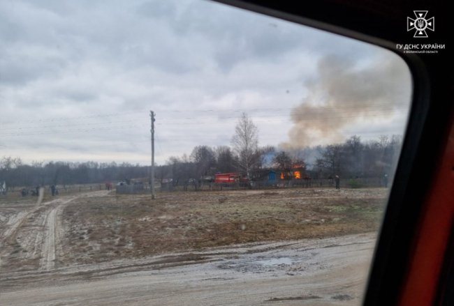 Пожежі на Волині: горіли будинок, гараж та автомобіль
