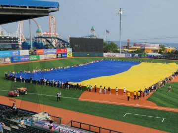 У США розгорнули найбільший у світі прапор України. ВІДЕО