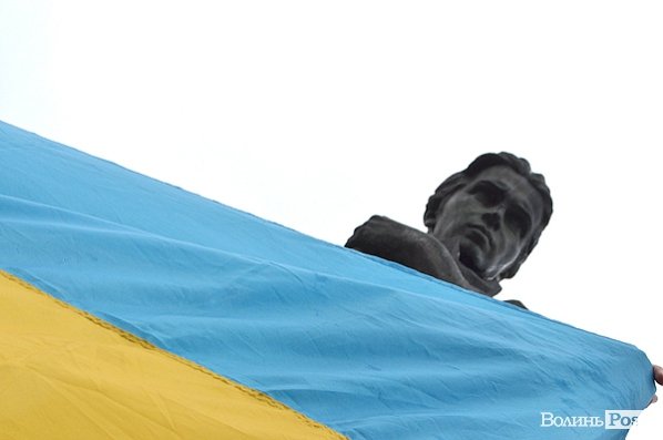 У Луцьку - студентський Євромайдан без партсимволіки. ФОТО