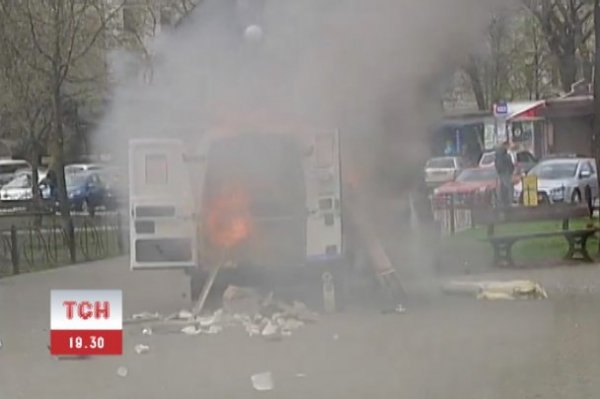У Києві вибухнула автокавʼярня. ФОТО