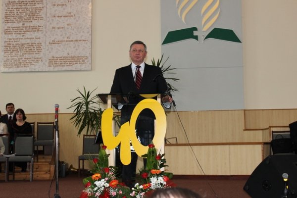 У Луцьку адвентисти сьомого дня відзначили 40-річчя утворення громади. ФОТО