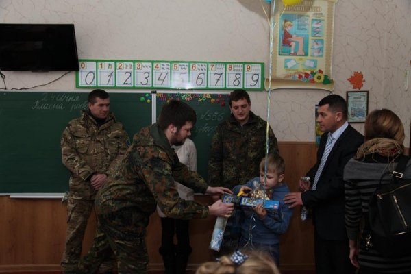 Сину волинського Героя влаштували сюрприз посеред уроку