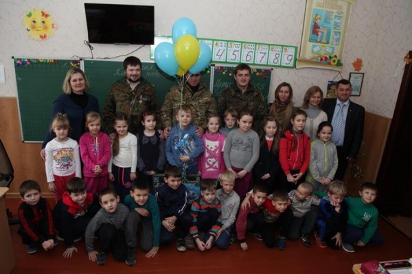 Сину волинського Героя влаштували сюрприз посеред уроку