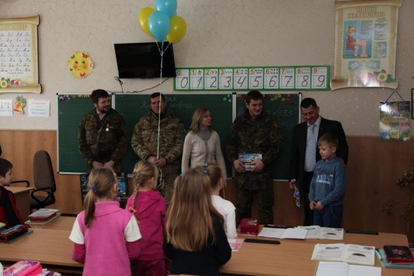 Сину волинського Героя влаштували сюрприз посеред уроку